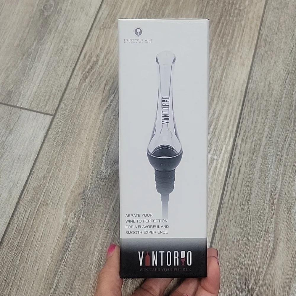Battery Powered Wine Opener and Vintorio Aerator